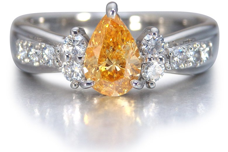 オレンジダイヤモンド プラチナ 指輪 0.565ct ファンシー インテンス イエロー オレンジ ペアシェイプ AGTジェムラボラトリー鑑定書付き