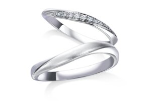 結婚指輪　琉川