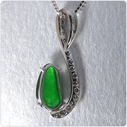 翡翠 ペンダント トップ 5月 誕生石 翡翠 1.087ct プラチナ ネックレス  