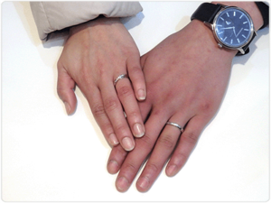 結婚指輪 彫り模様